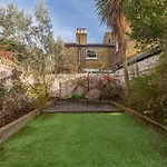 Tranquil 1 Bedroom Flat In Peckham